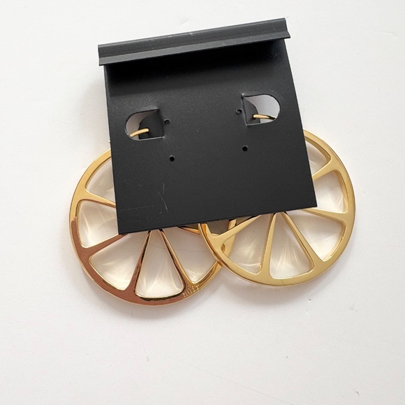 Noir NYC gold plated lemon slice earrings - Picture 3 of 5